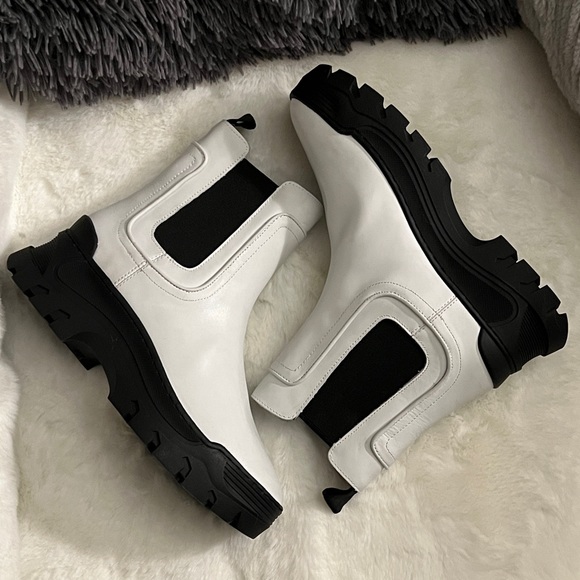 The GREATS® Brooklyn Hewes Chelsea Leather Boot Women Sz 7.5 - Picture 13 of 16